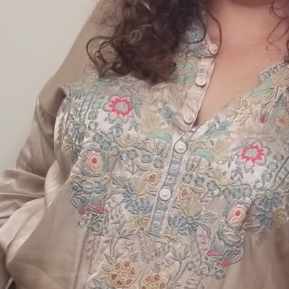 REANNE SATIN BLOUSE - Picture 8 of 8